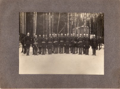 Фотография пожарной команды.