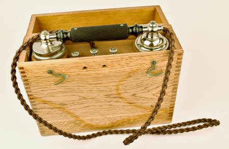 Полевой телефон фирмы «Эриксонъ», 1917 г.