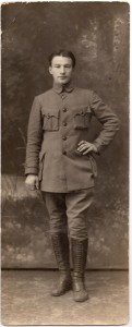 Фотография военного, времен гражданской войны.