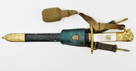 Кортик чиновников таможенного корпуса образца 1932 года, с ножнами, лопастью и темляком, Чехословакия.