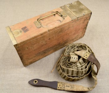 Ящик от пулемета Шварцлозе (Maschinengewehr Patent Schwarzlose M.07/12) с ремнем (Германия).