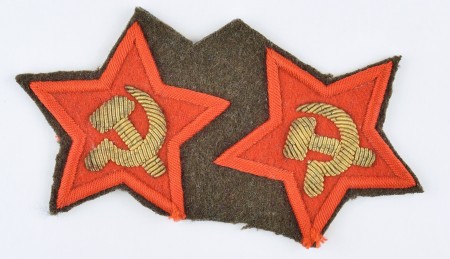 Нарукавные звезды политрука.