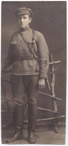 Фотография военнослужащего.